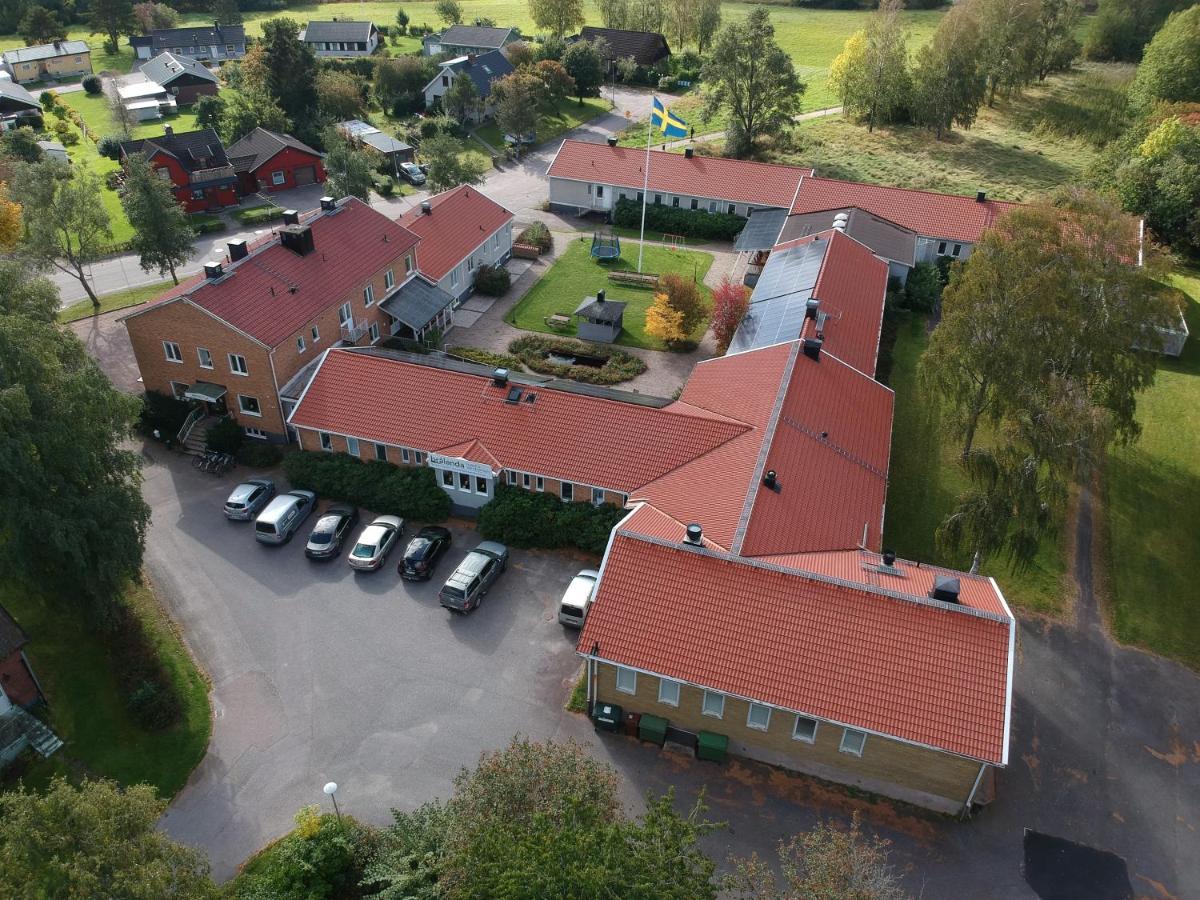 Bralanda Hotell Och Vandrarhem Экстерьер фото