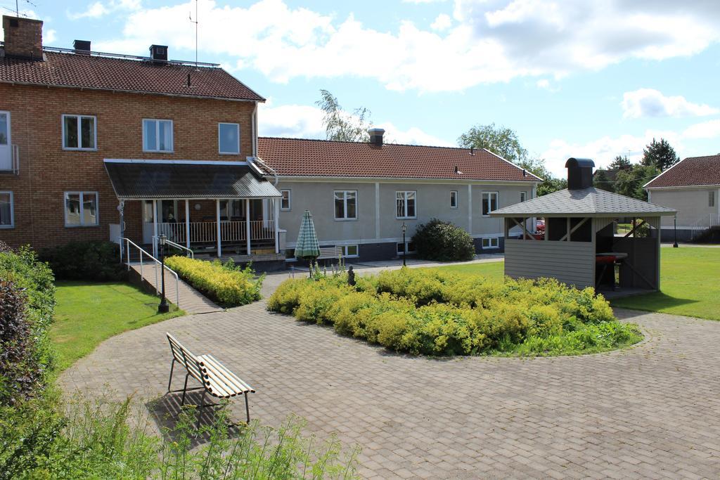 Bralanda Hotell Och Vandrarhem Экстерьер фото