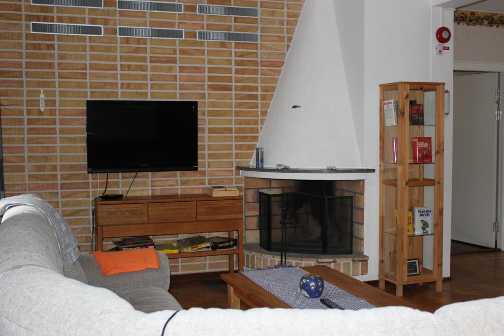 Bralanda Hotell Och Vandrarhem Экстерьер фото